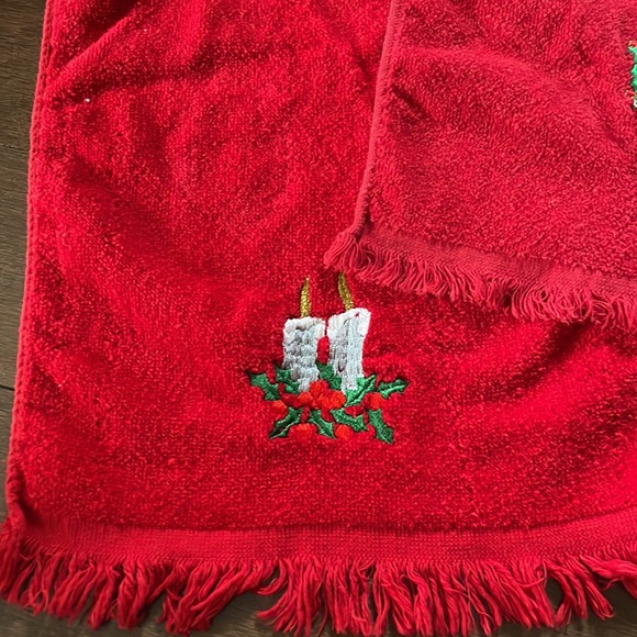 Vintage Cambridge Holiday Towels - Picture 2 of 4
